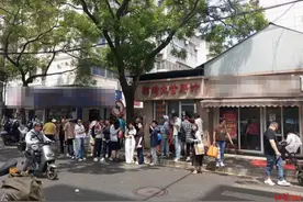 20多天赚了几百万？南京网红咖啡阿姨最新回应图片