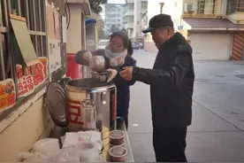 汴东社区：“福”纳百家米 “粥”暖邻里情图片
