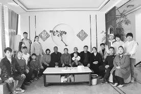 灵寿县72岁的任难熬一家致富不忘乡亲 每周办一次“爱心食堂”图片