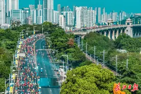 2024汉马报名在1月9日—13日10时，16周岁以上可报半马、健康跑。如重庆马拉松也中签，汉马名额保留至2025年图片