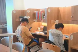 青岛“长”出300多家付费自习室！24小时营业全天候学习，谢绝“班味”奋斗满满图片