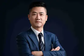 汽车之家董事长龙泉出任平安产险党委书记，拟任董事长图片