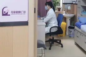 一线防艾故事：以爱抗艾，不放弃任何一个能帮助到的人图片