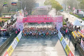 打破女子赛会纪录，2025无锡马拉松鸣枪开跑图片