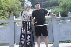 对话梅大高速塌方现场横停拦车的司机：曾与车友一起示警后车图片