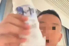 网友称在武汉一酒店用矿泉水漱口“有酸味嘴发麻”！涉事酒店：保洁把白醋遗忘在房间图片