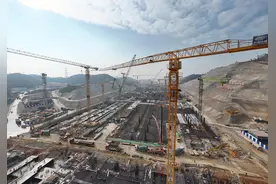 攻克重难点！广湛高铁珠三角枢纽机场站建设现场热火朝天图片