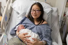 巧了！美国北卡罗来纳州华裔宝妈闰日出生闰日诞女图片