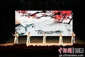新时代文明实践文艺志愿服务曲艺专场慰问演出走进西固图片