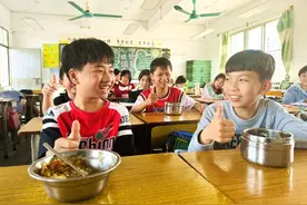 师生同享幸福“食”光！恩平这所学校打造“五心级”食堂图片