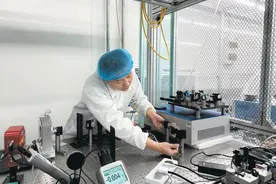 为“追光者”戴上特殊“眼镜”图片