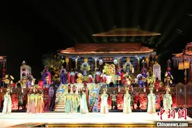 西安华清宫《长恨歌》迎来第五千场演出 邂逅冬日浪漫图片