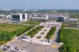果然视频|山东铝业职业学院5500名新生报到图片