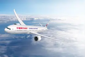 东航今日开通西安至马来西亚吉隆坡往返航班图片
