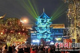 成都温江：“花·灯”新春大庙会点燃浓浓大年味图片