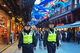 豫园、外滩、南京路步行街人从众怎么保安全？黄浦警方这样做图片