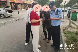 老人外出迷路 民警暖心护送回家图片