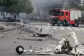 荆州一无人机坠落起火 专业人士解析如何确保无人机飞行安全图片