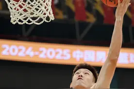 「CBA」老夫聊发少年狂！周鹏威姆斯梦回巅峰，深圳队取新年首胜图片
