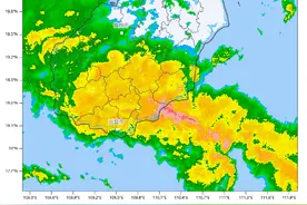 暴雨红色预警！三亚发布防汛防风Ⅲ级应急响应，全市中小学停课图片