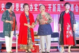 胶州铺集镇王德芹：古郡英姿爽 花甲唱新村图片