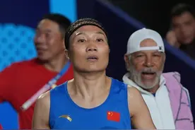 中国女拳手杨柳不敌“性别争议选手”获66公斤级亚军图片