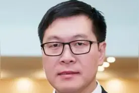 全国人大代表姚劲波：建议将义务教育延伸至高中，缩短小学到高中教育时间至10年图片