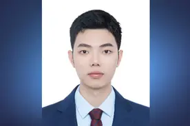 马上评丨两个不拘一格的青年图片