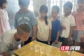 吹乒乓球、保龄球大作战、羽毛球挑战……南华学子举办乡村趣味运动会图片