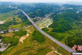 湖南首条全路段数智云收费高速开通 预计提升通行效率30%图片