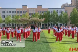 精彩“十分”丨齐河县第五小学：传统体育游戏《跳皮筋》图片