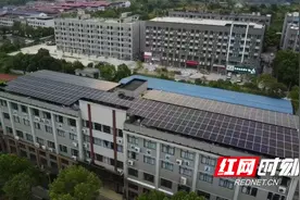 娄底潇湘职业学院光伏发电项目成功并网，引领绿色能源教育新篇章图片
