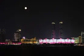 在杭州，西湖升明月，亚运共此时图片
