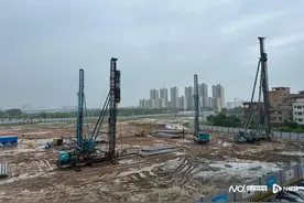 东莞一镇新建学校打桩被指致民房开裂，当地称鉴损后修复赔偿图片