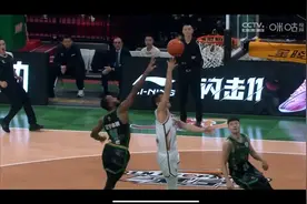 弗格独砍39分，新政策后外援开始统治CBA，浙江稠州金租男篮揭幕战不敌辽宁图片