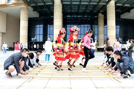 广西国际壮医医院举办健康文化宣传服务月活动图片