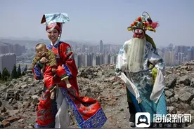 见证——光影里的新中国丨传统文化与现代都市的交响乐章图片