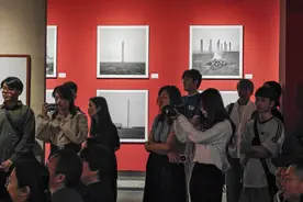 北京电影学院2024届摄影学院毕业展览举行图片