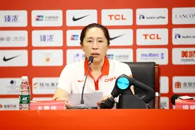 中国女篮主帅郑薇：内线遇到严重伤病 打乱整个球队体系图片