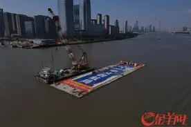 广州会展西路过江隧道首批沉管浮运完成图片