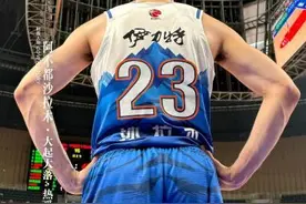 中新人物 | “被篮球耽误的超模”，想再拿一次总冠军图片
