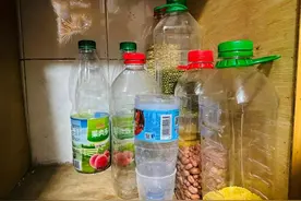 看似环保节约实则存在健康隐患，别再长期用塑料瓶装东西了图片