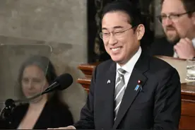 岸田在美国国会演讲玩幽默“抖包袱”，日本网民褒贬不一图片