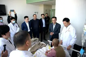 中国工程院院士徐兵河参观指导黄石市中心医院黄金山院区发展图片