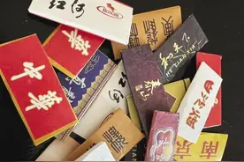 “烟卡”、盘手串、萝卜刀……晒晒那些年让家长操心过的“孩子圈”游戏图片