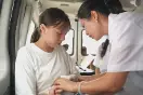 致敬！感动“医”瞬间图片