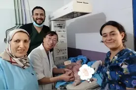 仅15分钟！静安援摩医生帮助38岁产妇成功顺产三胞胎图片