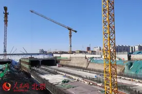 北京东六环改造展开明挖段攻坚与隧道配套设施安装图片