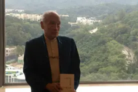 【专访】谷川俊太郎：中国古代诗人离我近的是李贺，现代诗人是于坚 | 旧文重温图片