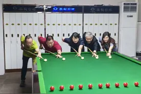 第二十二届上海市斯诺克让分赛开杆图片